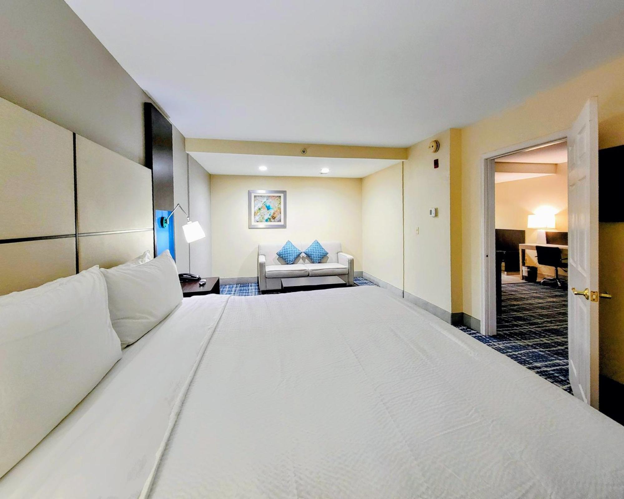 Hotel - - Aberdeen Area, An Ihg 2*